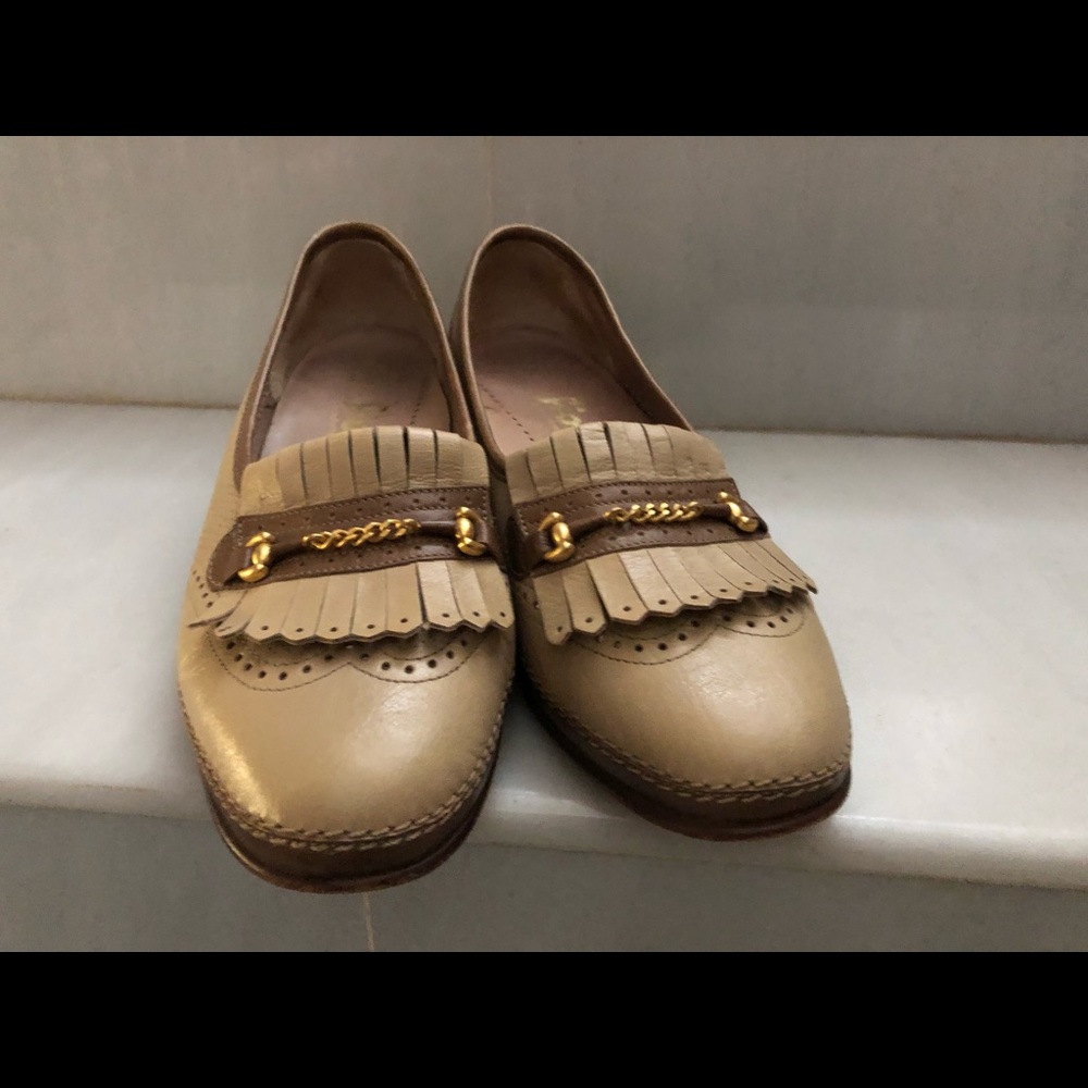 Beautiful vintage leather heels